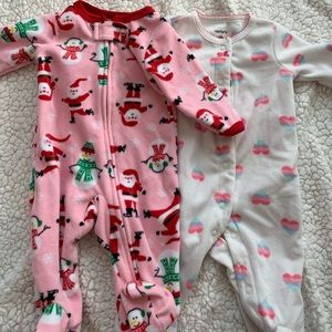 🌟BUNDLE 5 for $25🌟. Newborn Fleece Footies